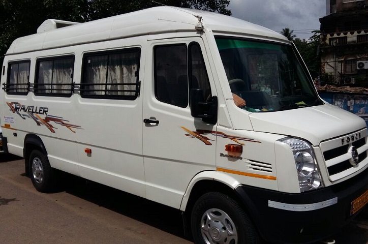 Best tempo traveller